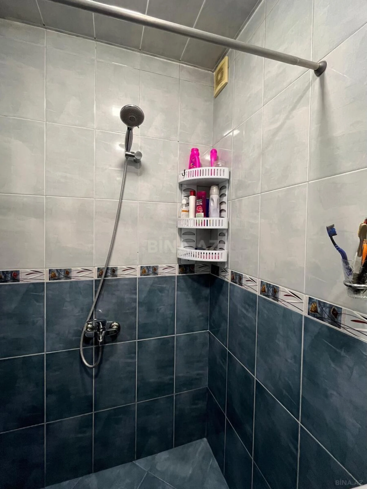 Satılır 4 otaqlı mənzil 120 m²