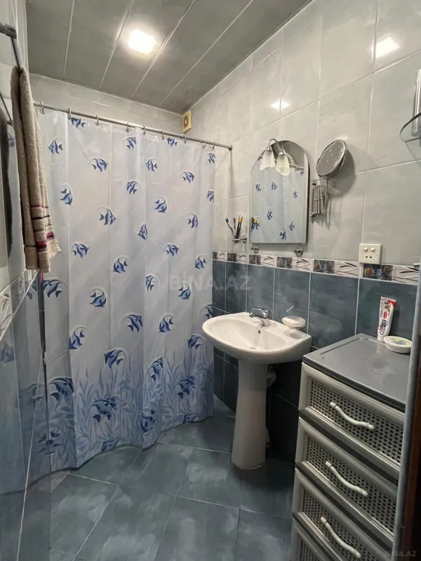 Satılır 4 otaqlı mənzil 120 m²