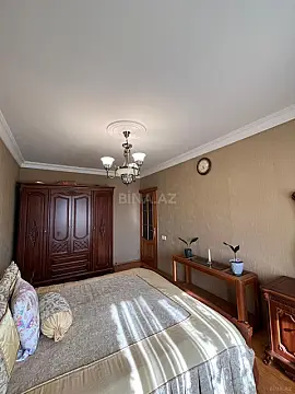 Satılır 4 otaqlı mənzil 120 m²