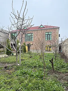 Satılır 4 otaqlı həyət evi 200 m²