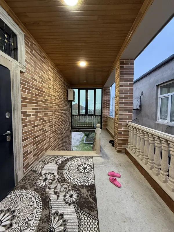 Satılır 4 otaqlı həyət evi 200 m²