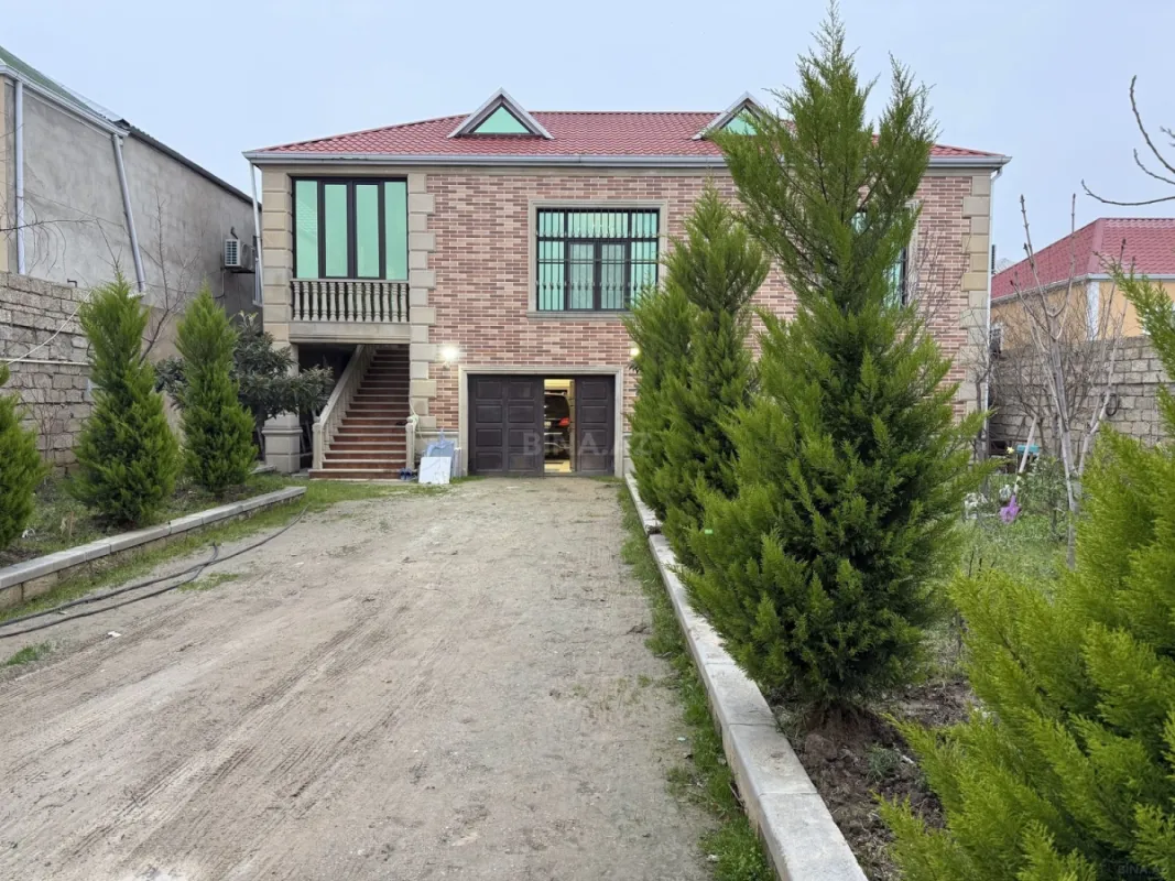 Satılır 4 otaqlı həyət evi 200 m²