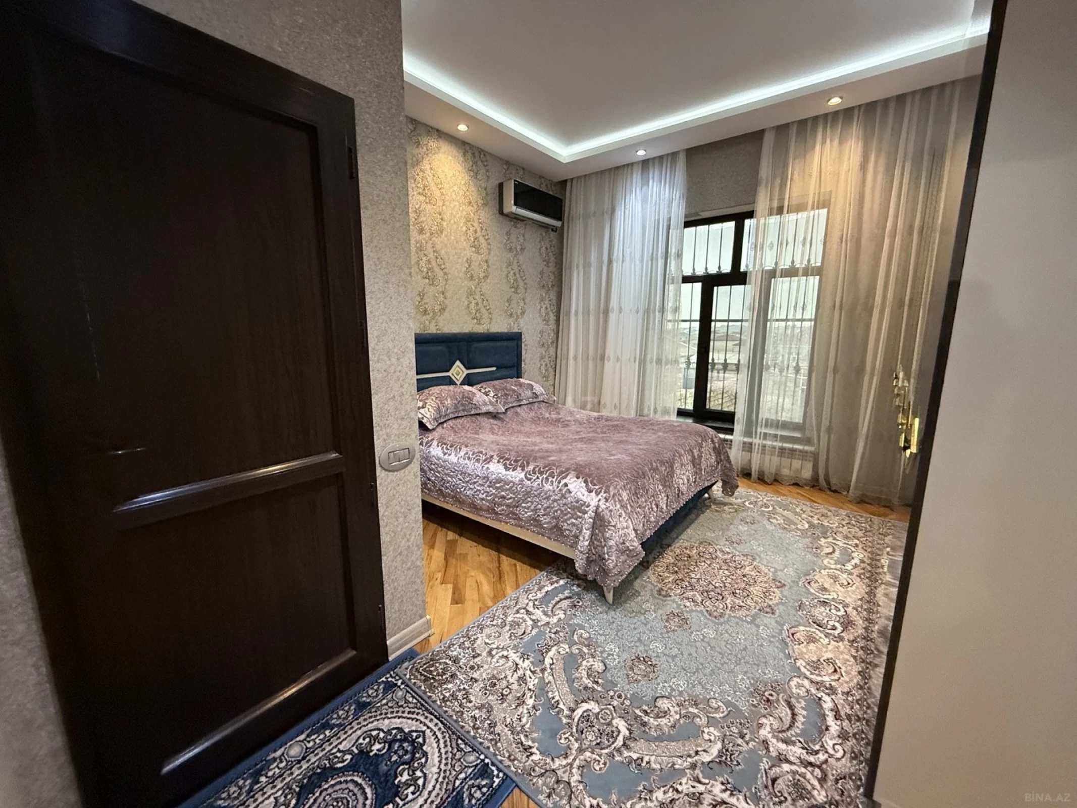 Satılır 4 otaqlı həyət evi 200 m²