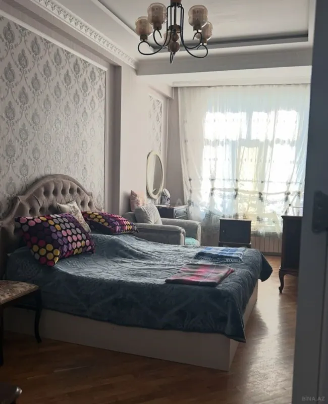 Satılır 3 otaqlı mənzil 100 m²