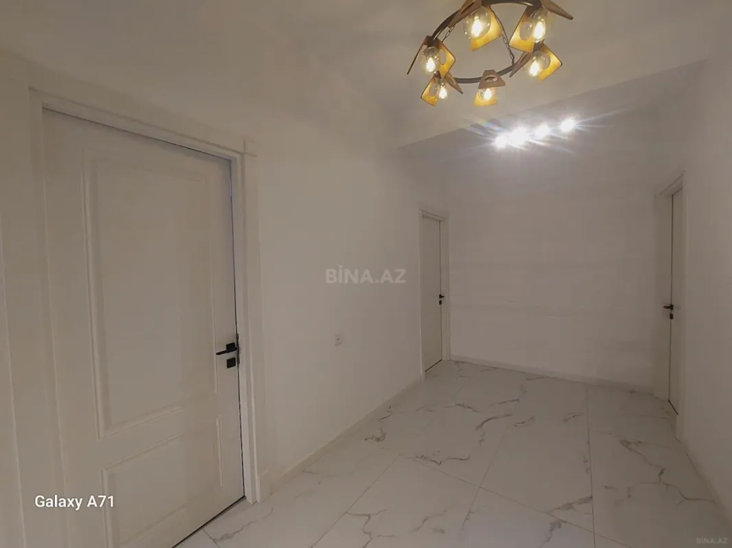 Satılır 4 otaqlı mənzil 185 m²