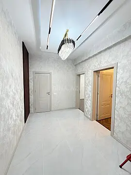 Satılır 2 otaqlı mənzil 63 m²