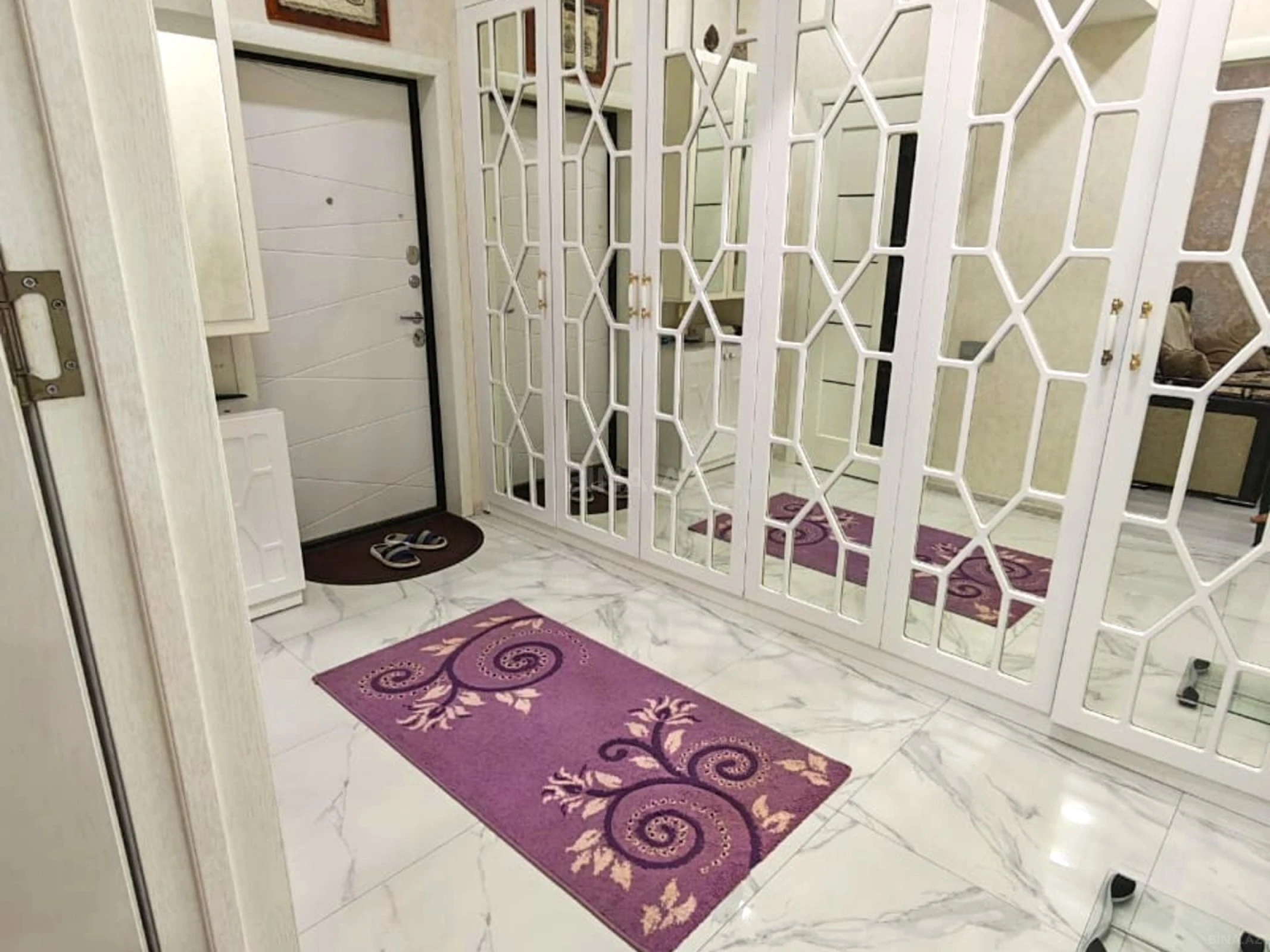 Satılır 2 otaqlı mənzil 64 m²