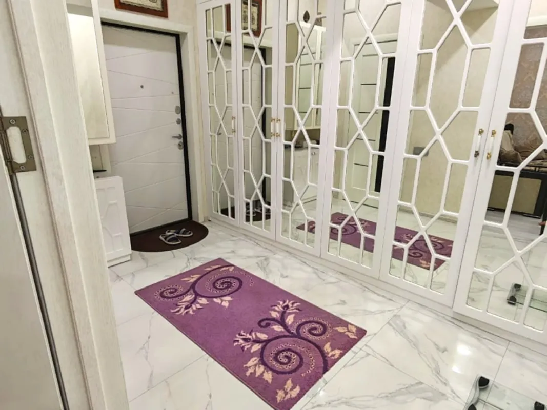 Satılır 2 otaqlı mənzil 64 m²