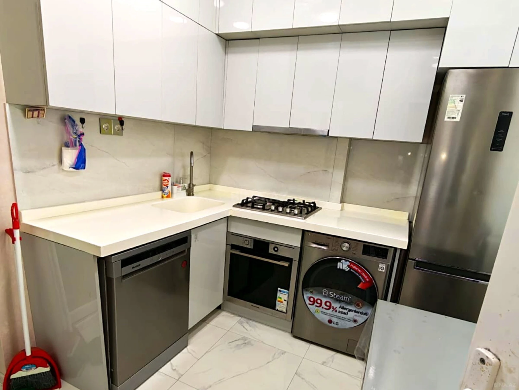 Satılır 2 otaqlı mənzil 64 m²