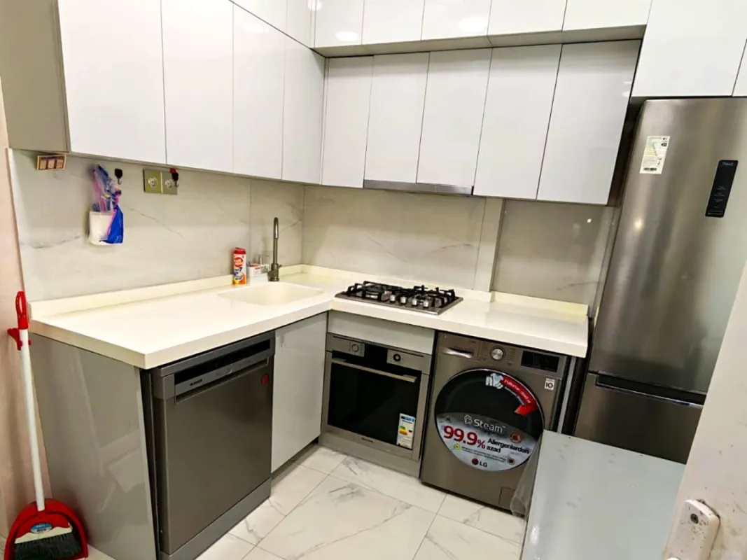 Satılır 2 otaqlı mənzil 64 m²