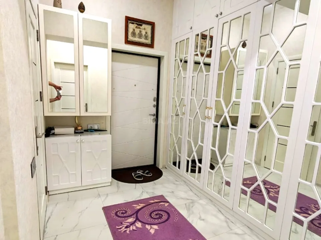 Satılır 2 otaqlı mənzil 64 m²