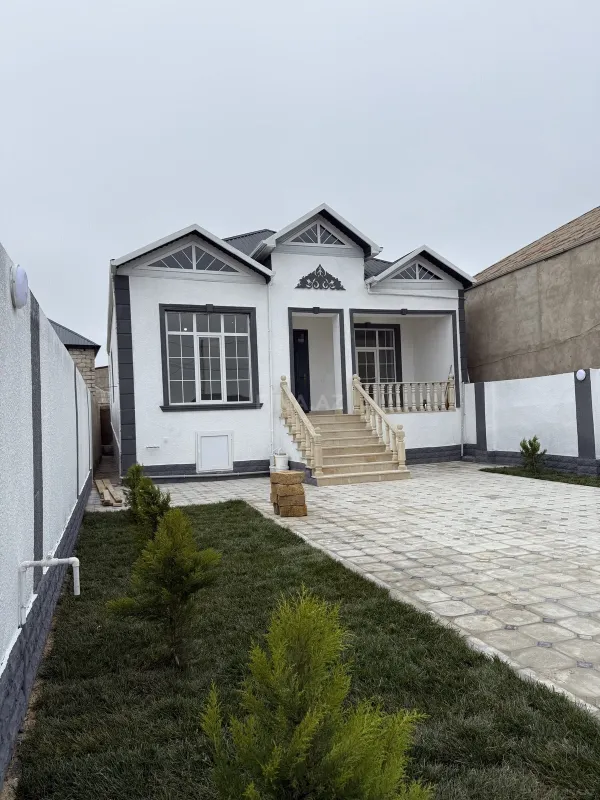 Satılır 4 otaqlı həyət evi 120 m²