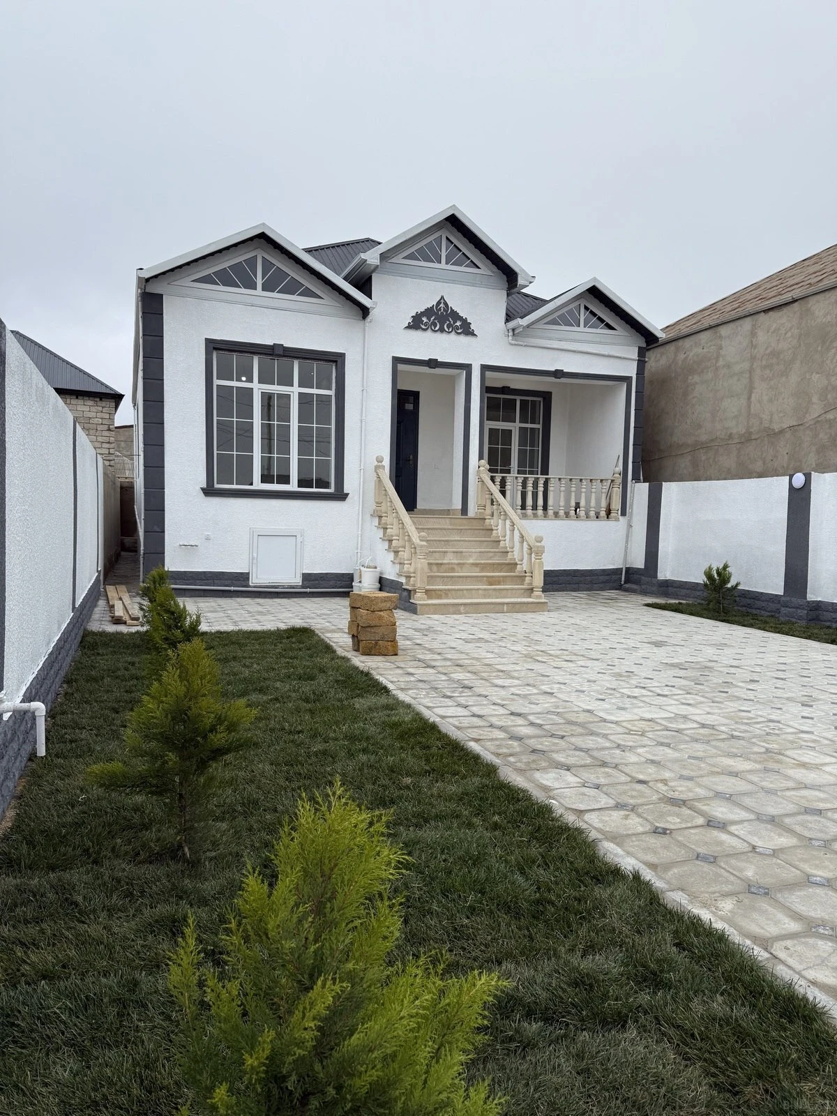 Satılır 4 otaqlı həyət evi 120 m²