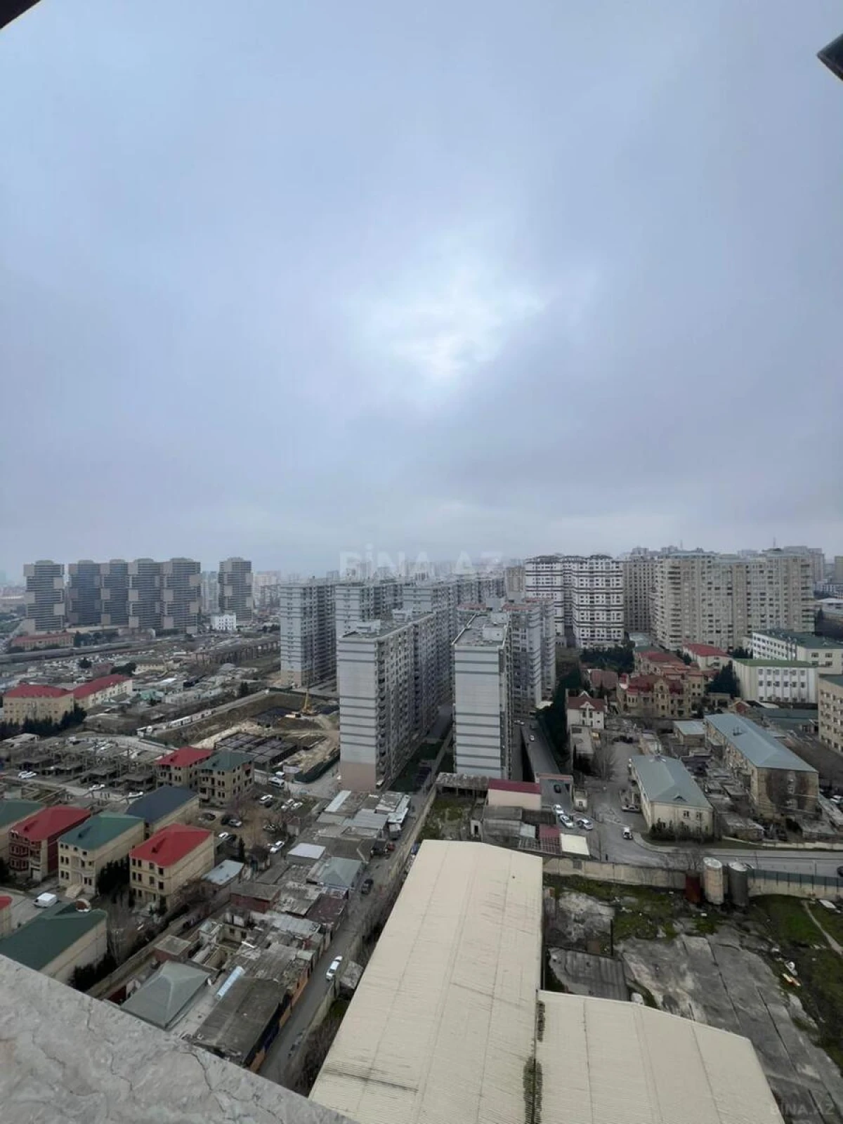 Satılır 3 otaqlı mənzil 77 m²