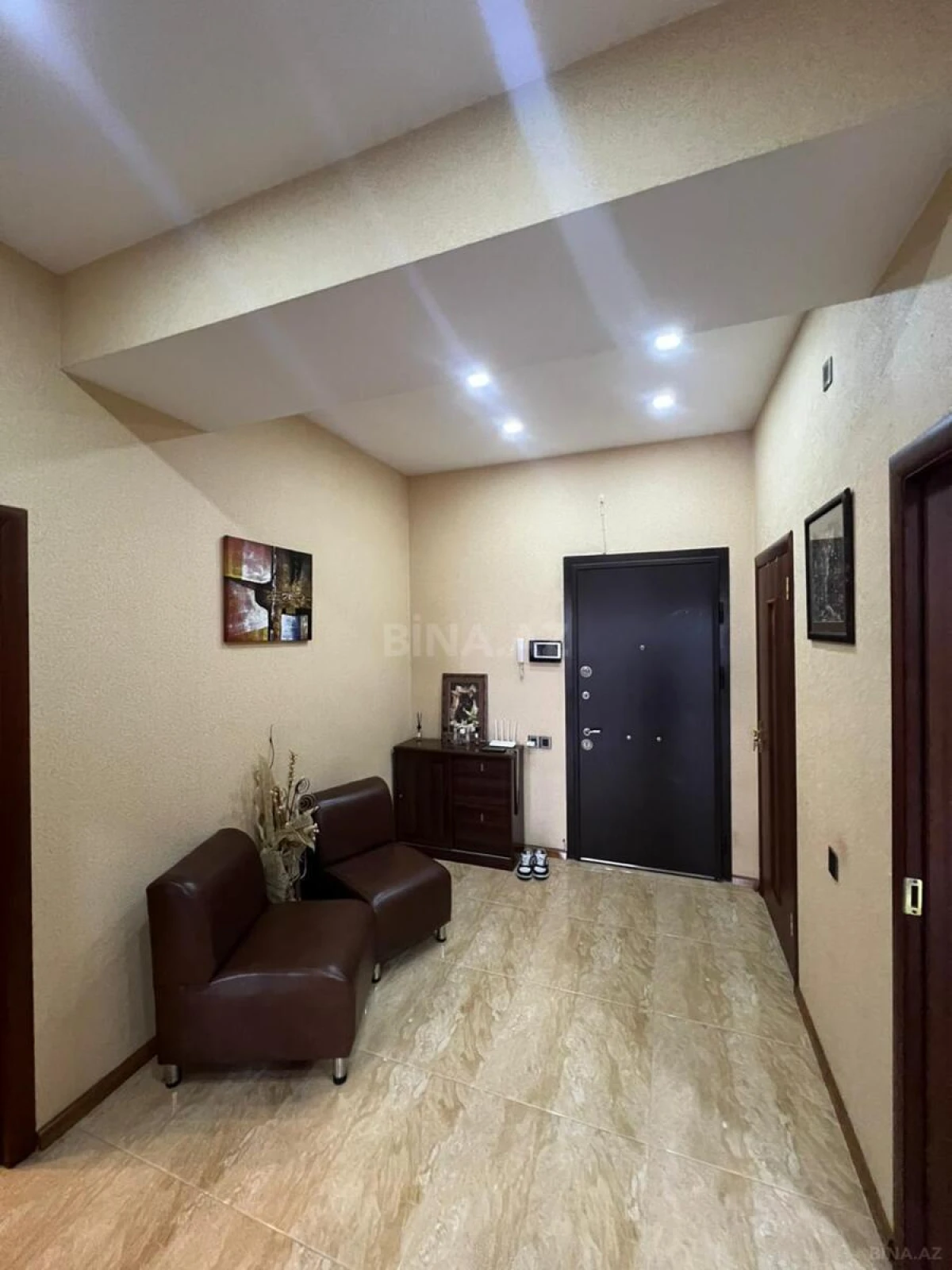 Satılır 3 otaqlı mənzil 77 m²