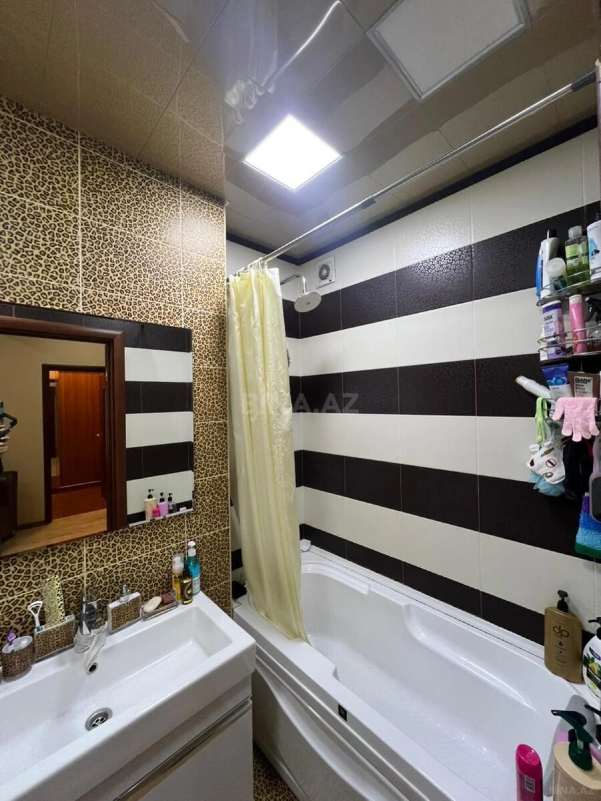 Satılır 3 otaqlı mənzil 77 m²