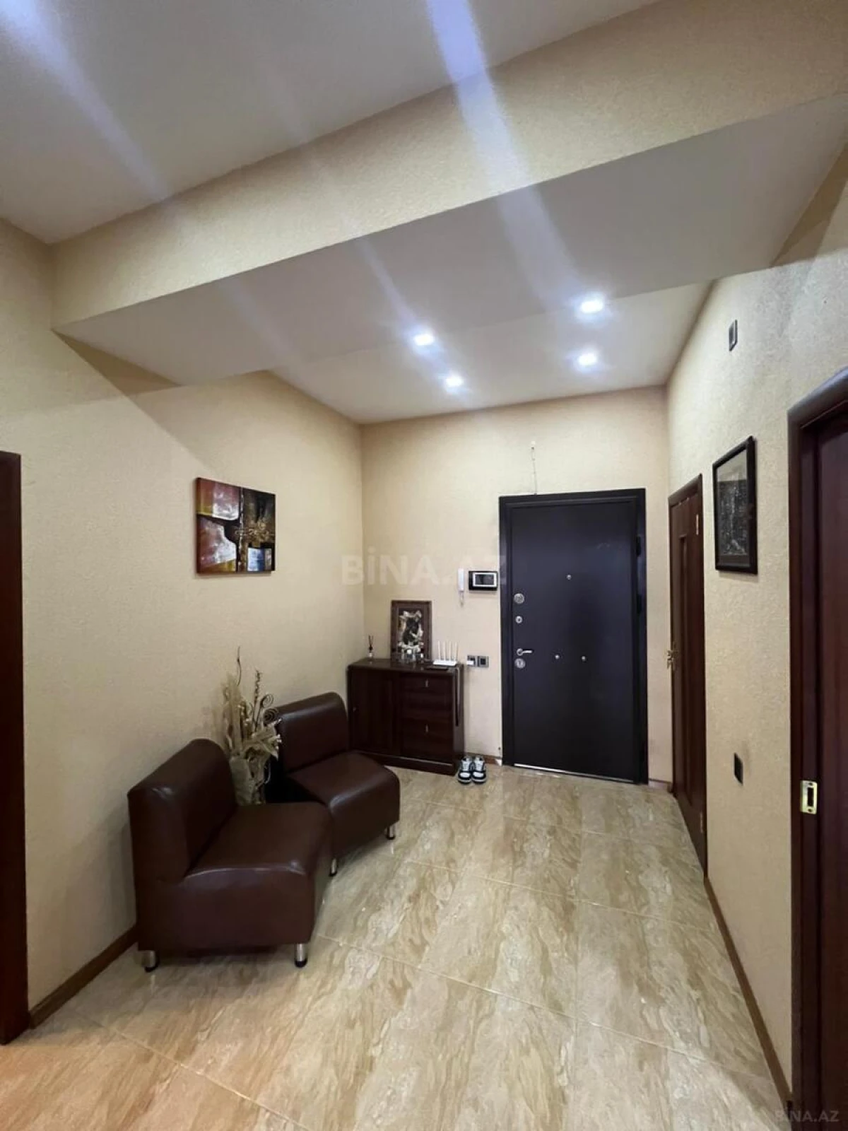 Satılır 3 otaqlı mənzil 77 m²