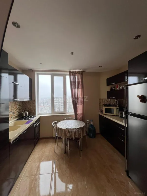 Satılır 3 otaqlı mənzil 77 m²