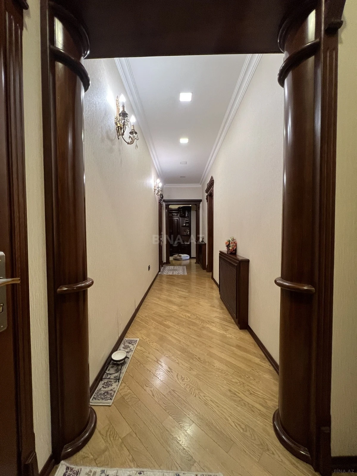 Satılır 4 otaqlı mənzil 165 m²