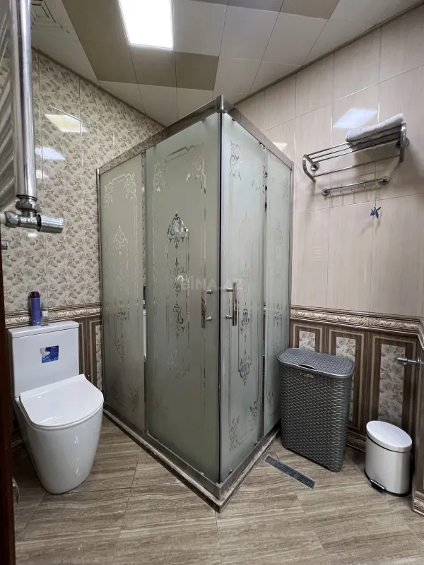 Satılır 4 otaqlı mənzil 165 m²