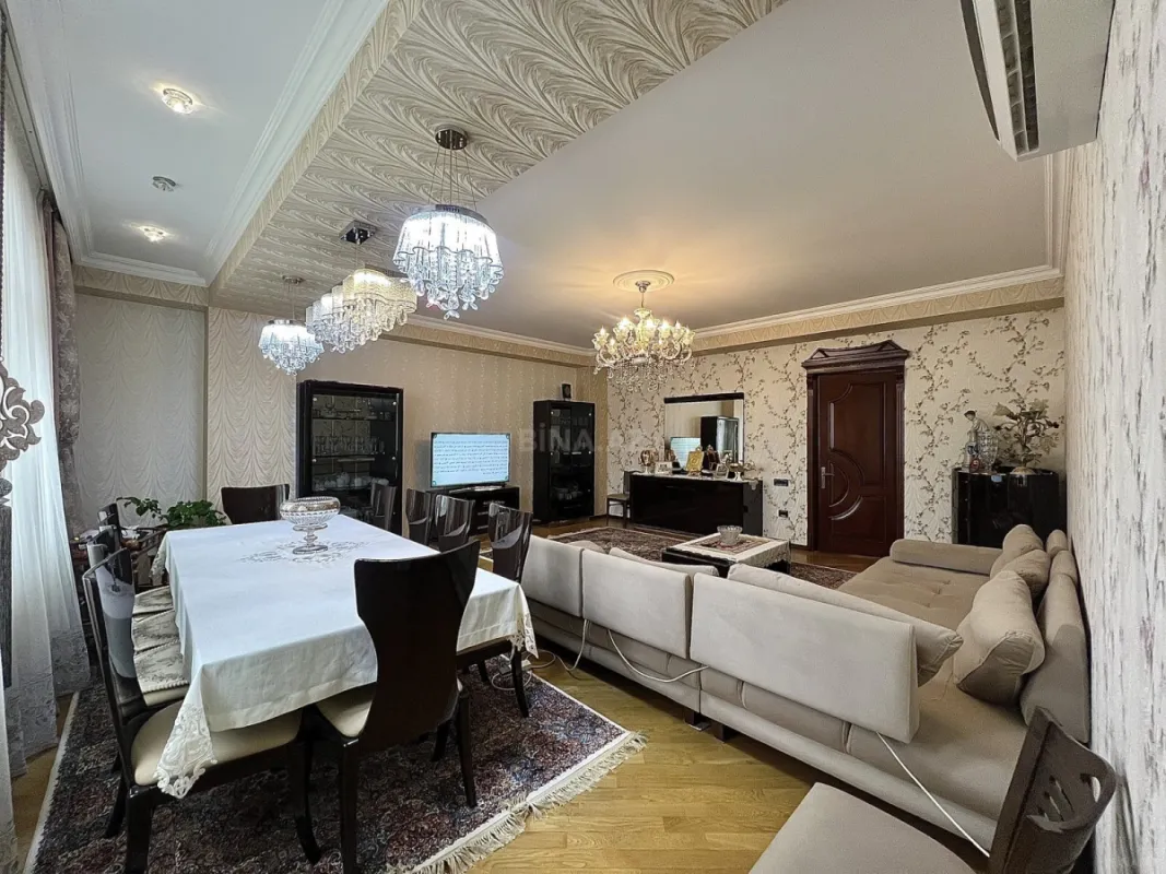 Satılır 4 otaqlı mənzil 165 m²