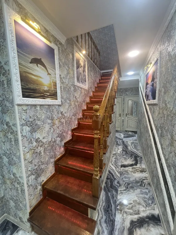 Satılır 3 otaqlı mənzil 110 m²