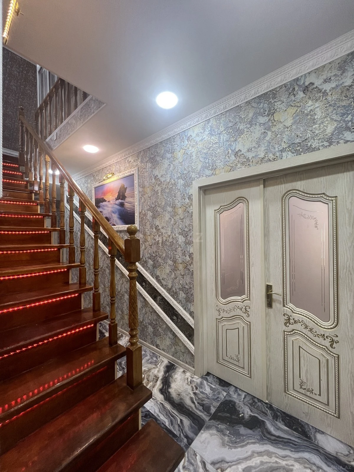 Satılır 3 otaqlı mənzil 110 m²