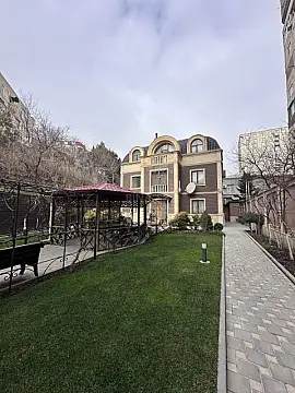 Satılır 6 otaqlı həyət evi 400 m² — Bakı, Badamdar 6 otaq 400.00 m²