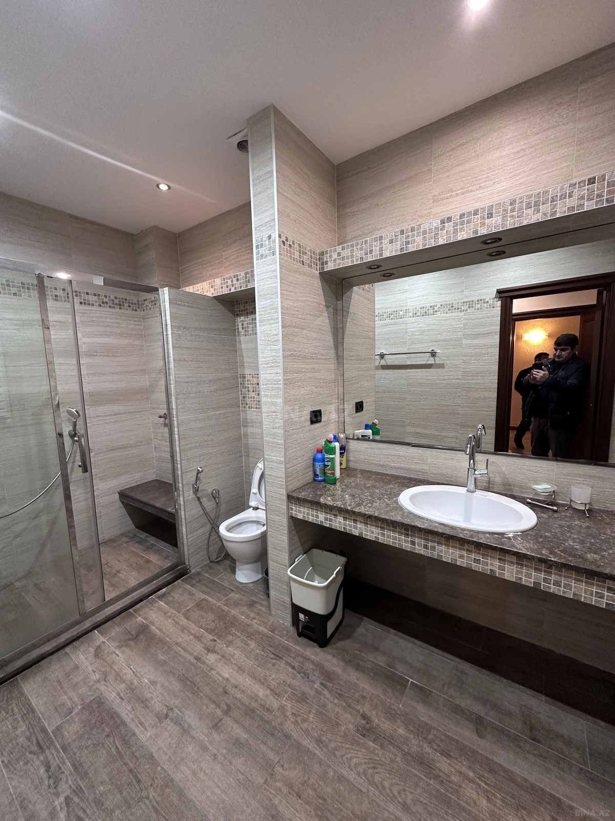 Satılır 6 otaqlı həyət evi 400 m²