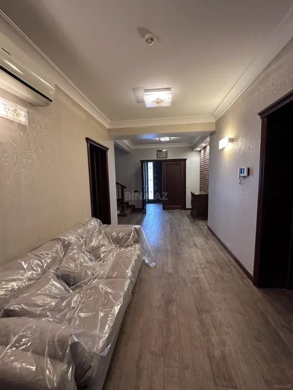Satılır 6 otaqlı həyət evi 400 m²
