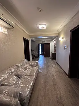 Satılır 6 otaqlı həyət evi 400 m²
