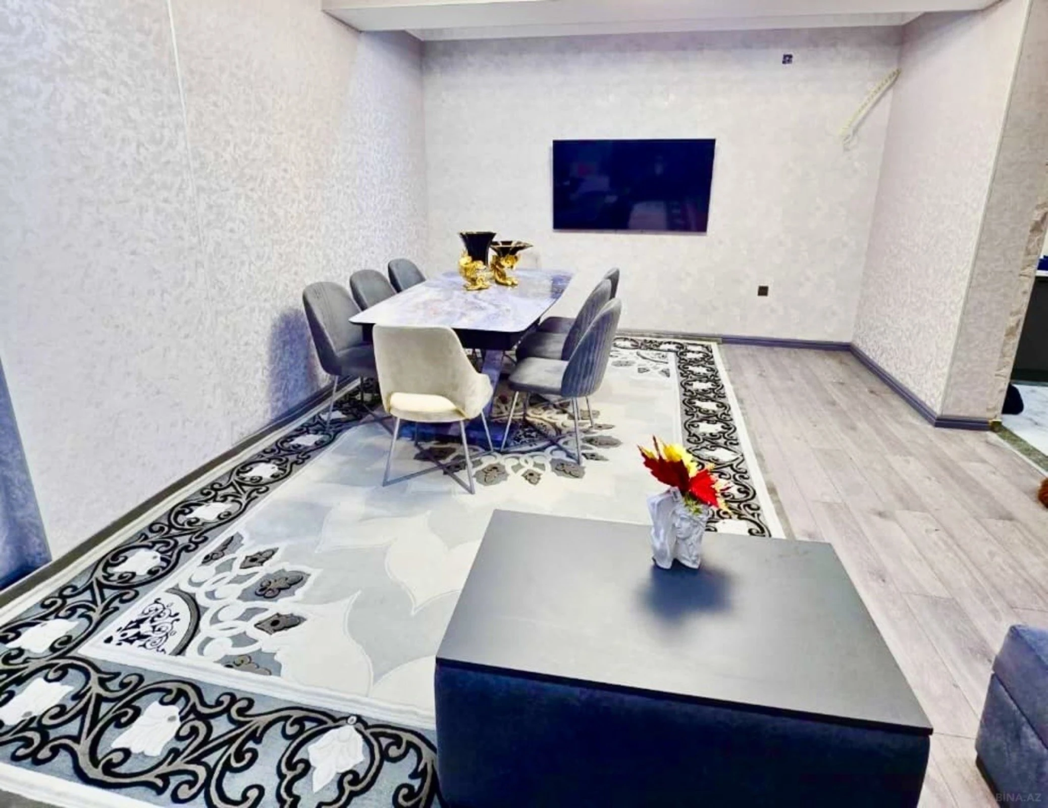 Satılır 3 otaqlı mənzil 135 m²