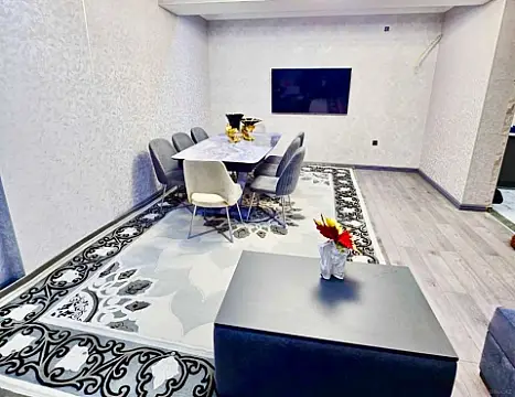 Satılır 3 otaqlı mənzil 135 m²