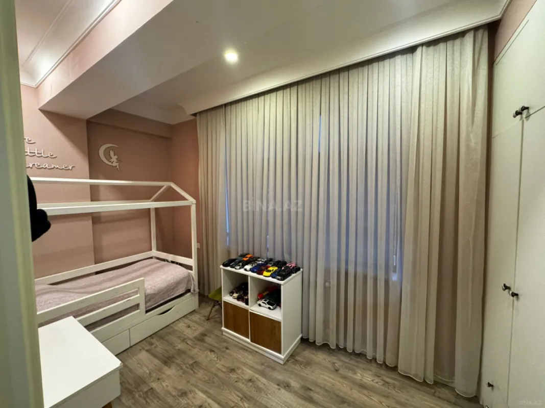 Satılır 3 otaqlı mənzil 95 m²