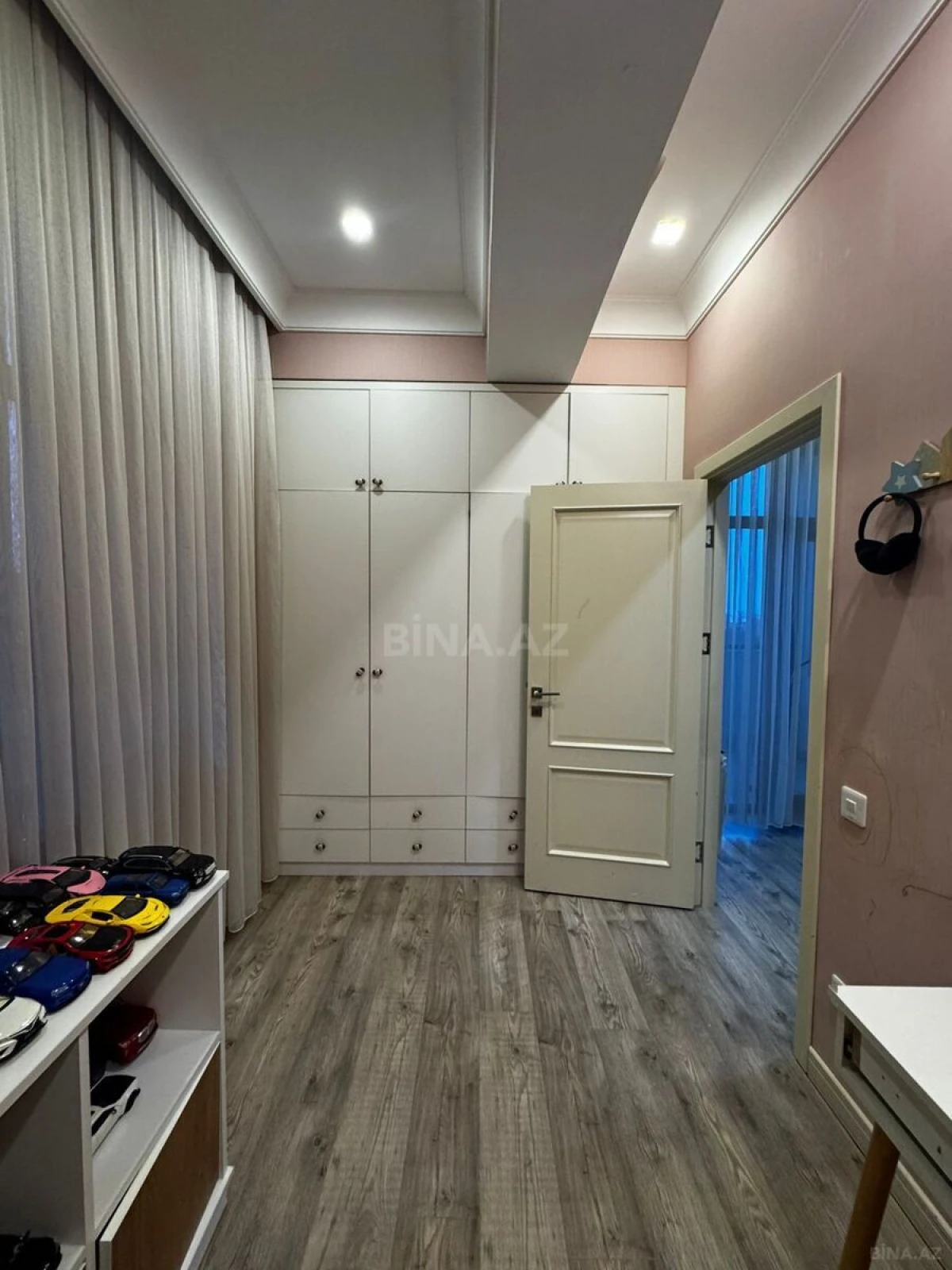 Satılır 3 otaqlı mənzil 95 m²