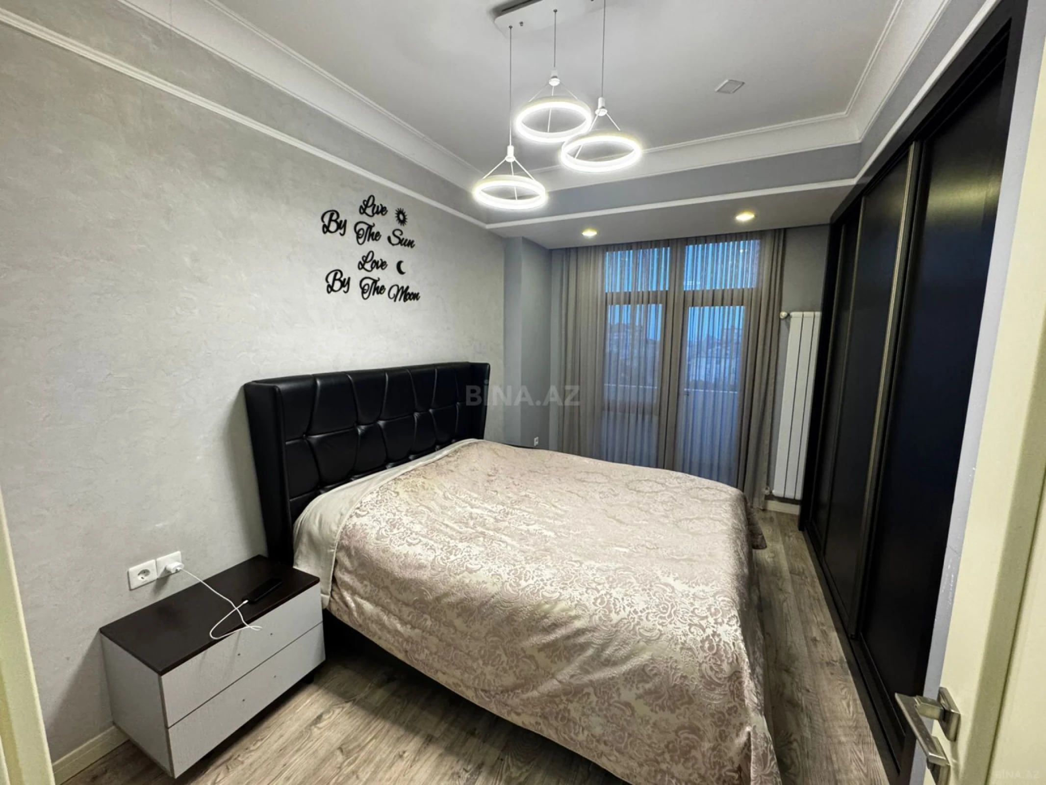 Satılır 3 otaqlı mənzil 95 m²