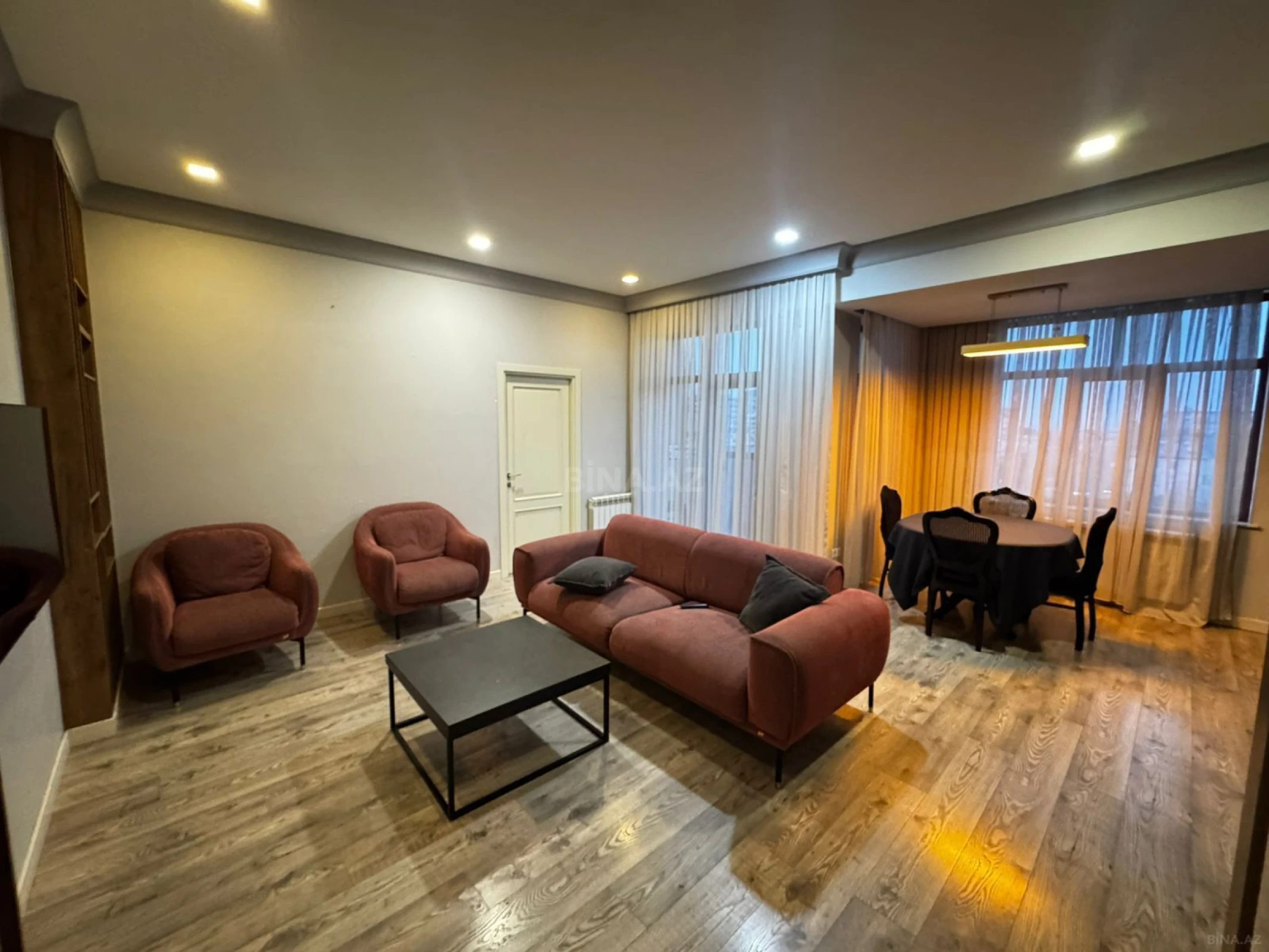 Satılır 3 otaqlı mənzil 95 m²