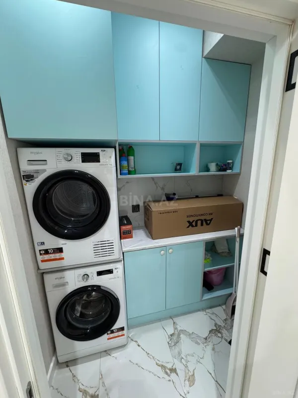 Satılır 2 otaqlı mənzil 83 m²