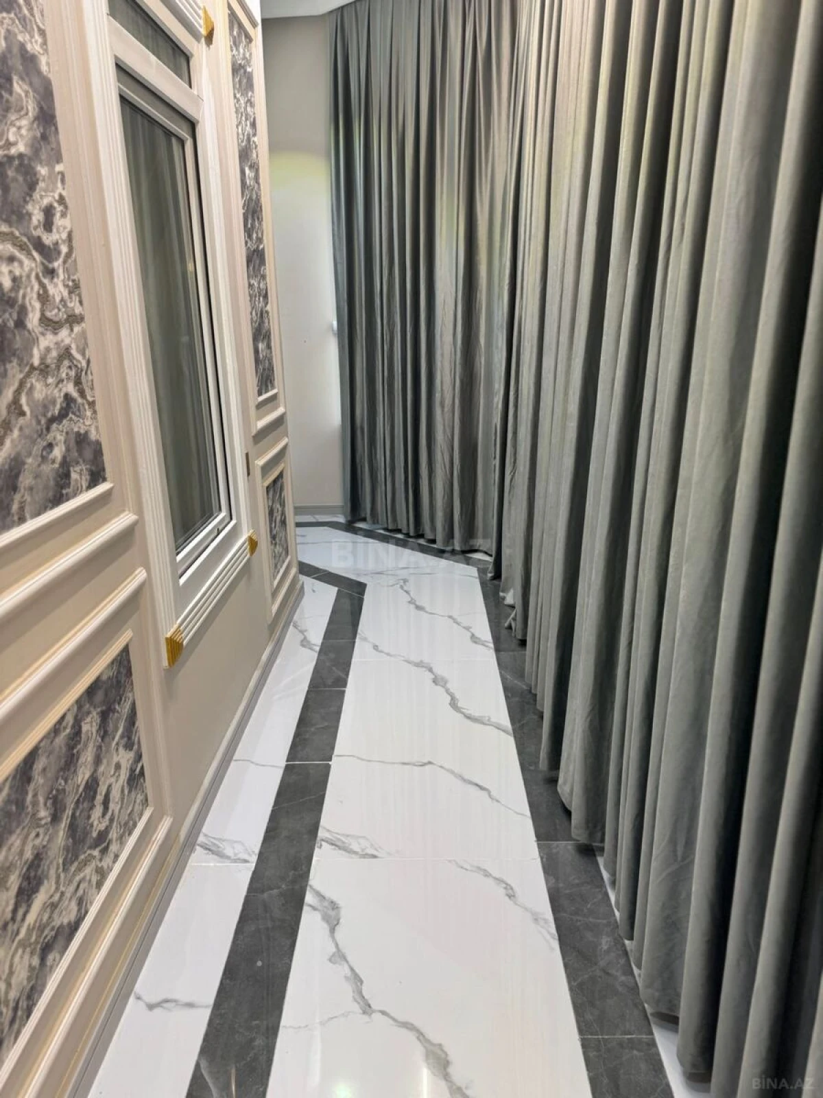 Satılır 7 otaqlı mənzil 200 m²