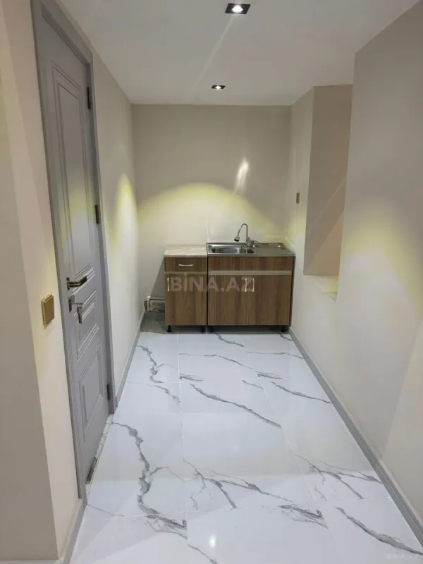 Satılır 7 otaqlı mənzil 200 m²