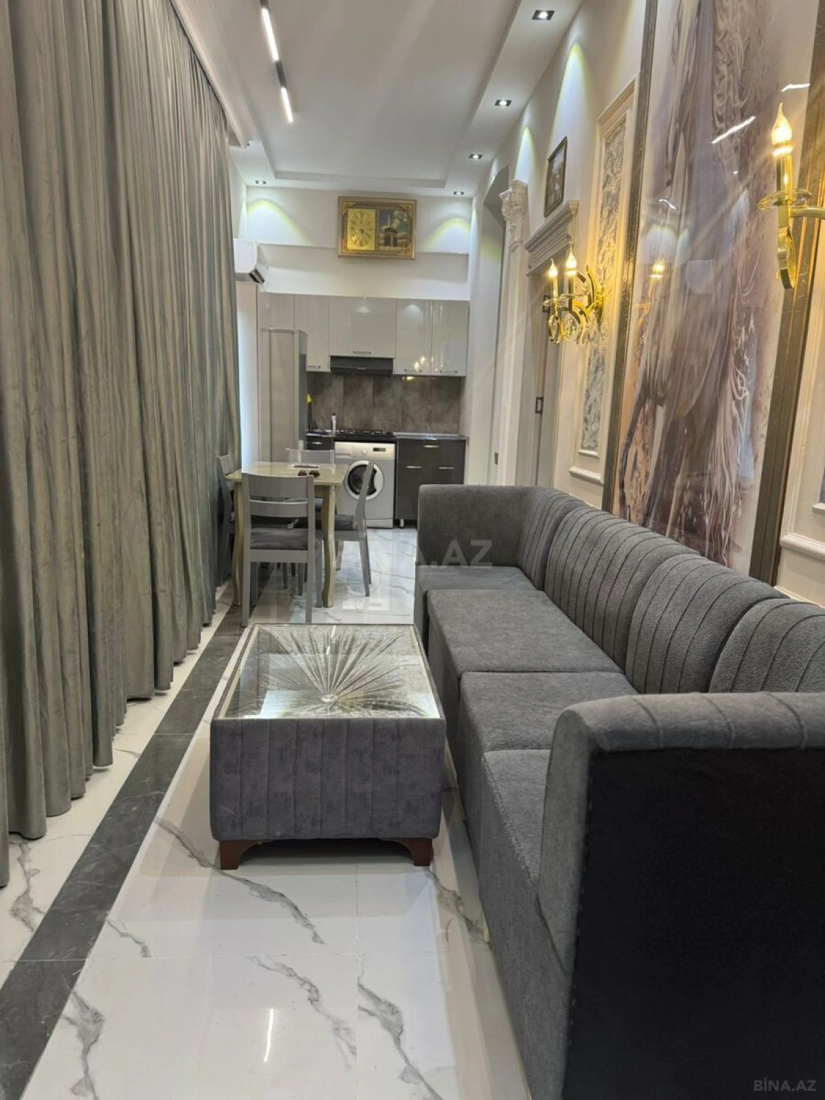 Satılır 7 otaqlı mənzil 200 m²