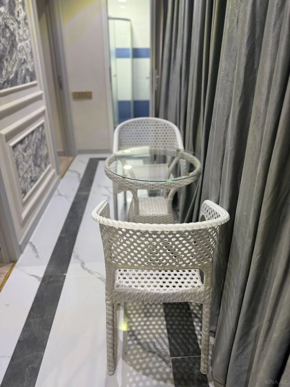 Satılır 7 otaqlı mənzil 200 m²