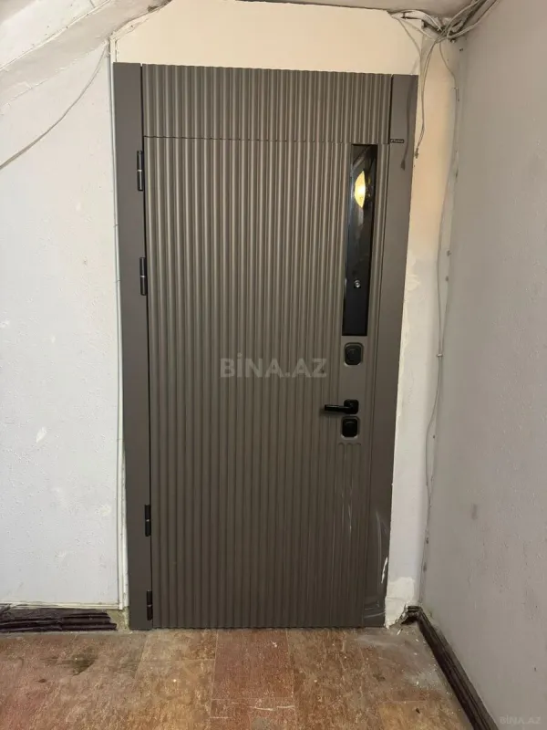 Satılır 7 otaqlı mənzil 200 m²