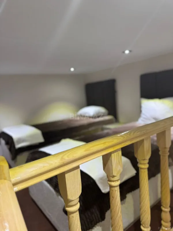 Satılır 7 otaqlı mənzil 200 m²