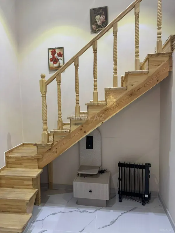 Satılır 7 otaqlı mənzil 200 m²