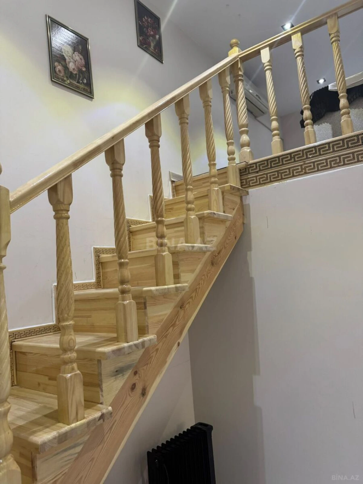 Satılır 7 otaqlı mənzil 200 m²