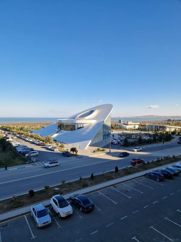 Satılır 2 otaqlı mənzil 57 m²