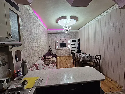 Satılır 2 otaqlı mənzil 52 m²