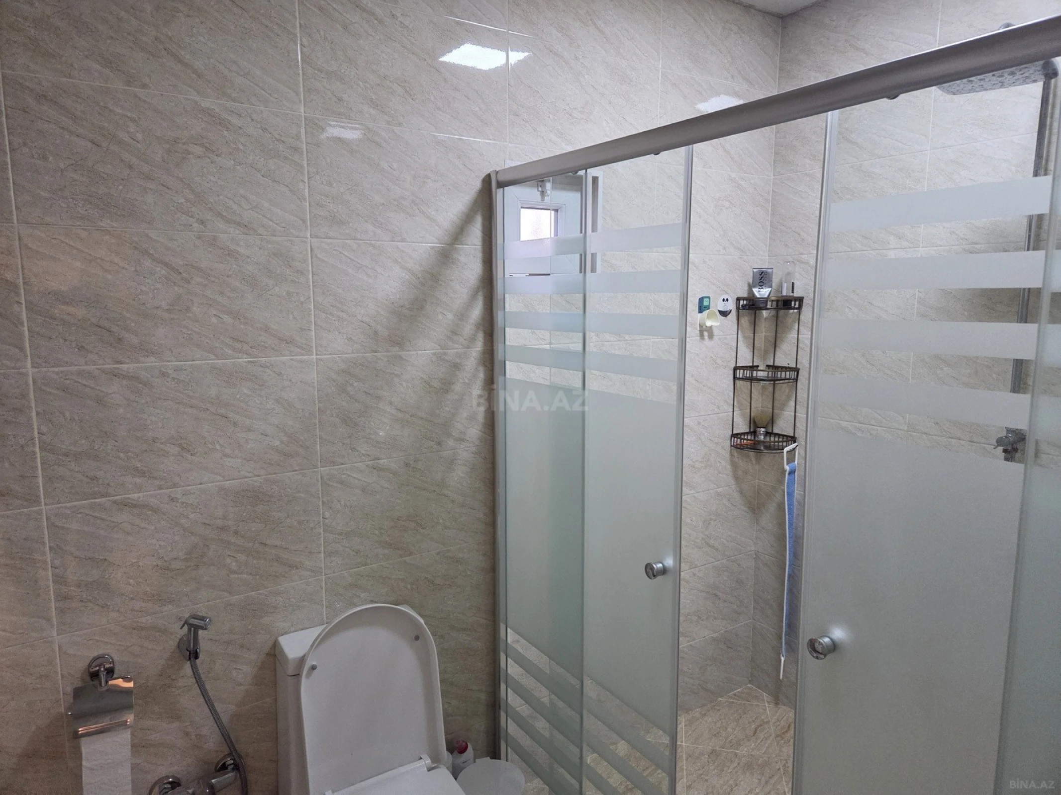 Satılır 5 otaqlı həyət evi 220 m²