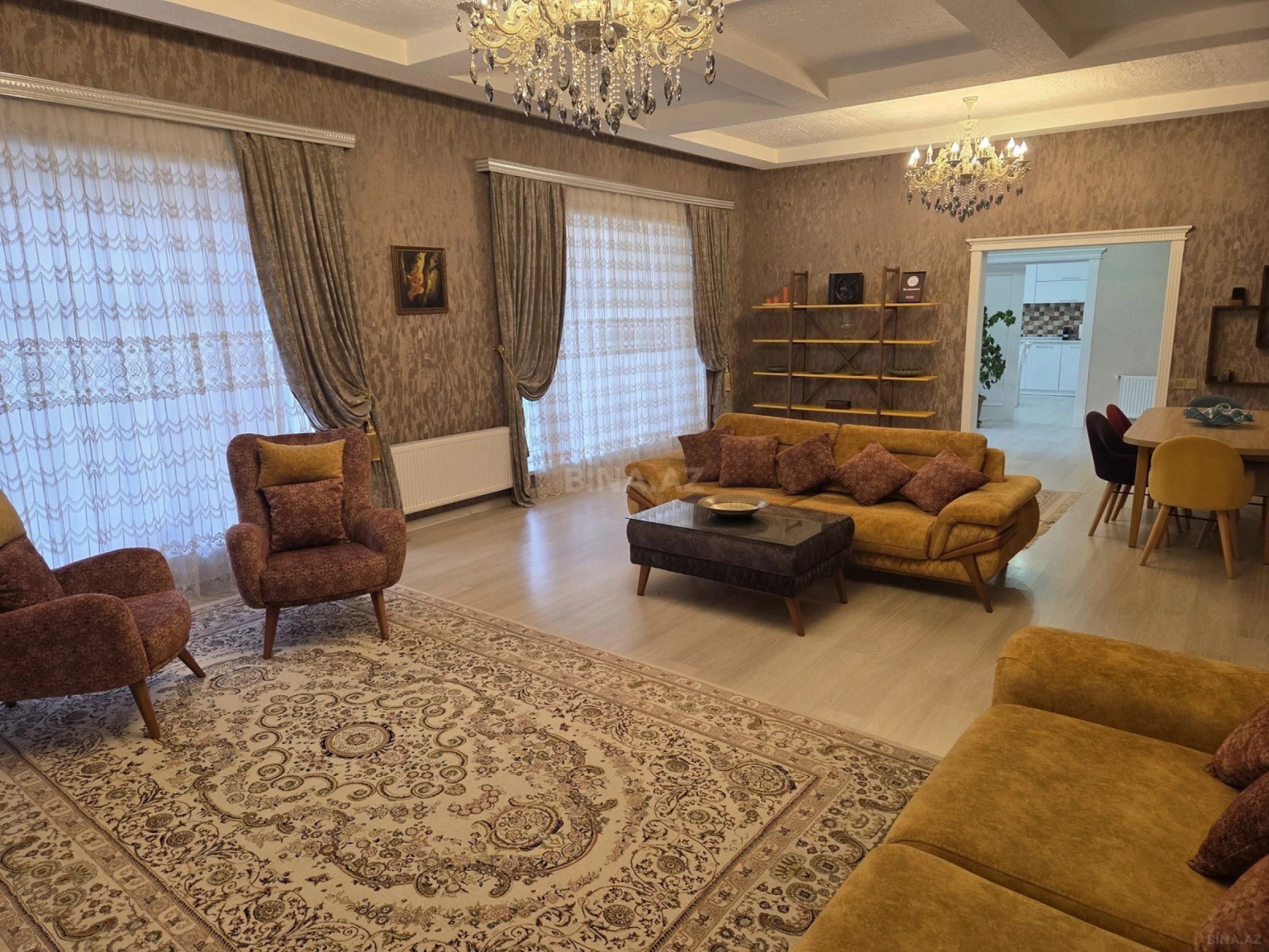 Satılır 5 otaqlı həyət evi 220 m²